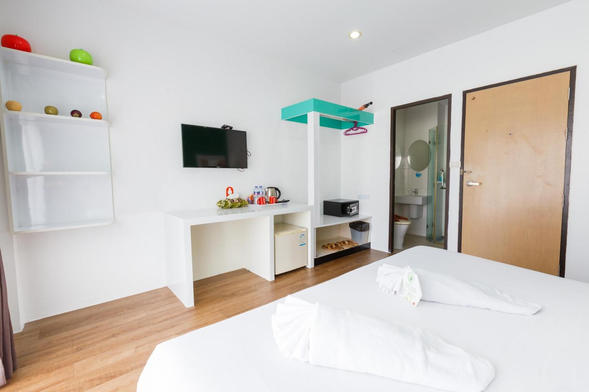 The Frutta Boutique Hotel Patong Buitenkant foto