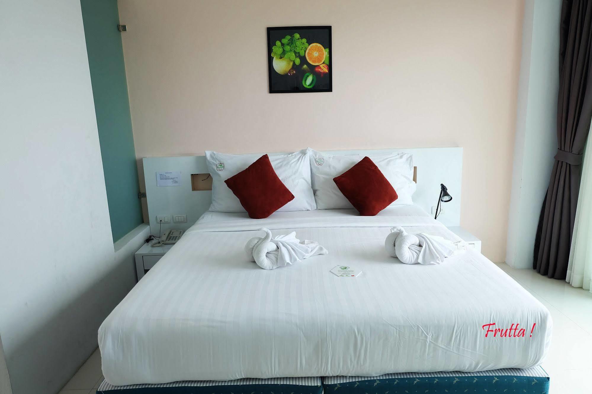 The Frutta Boutique Hotel Patong Buitenkant foto