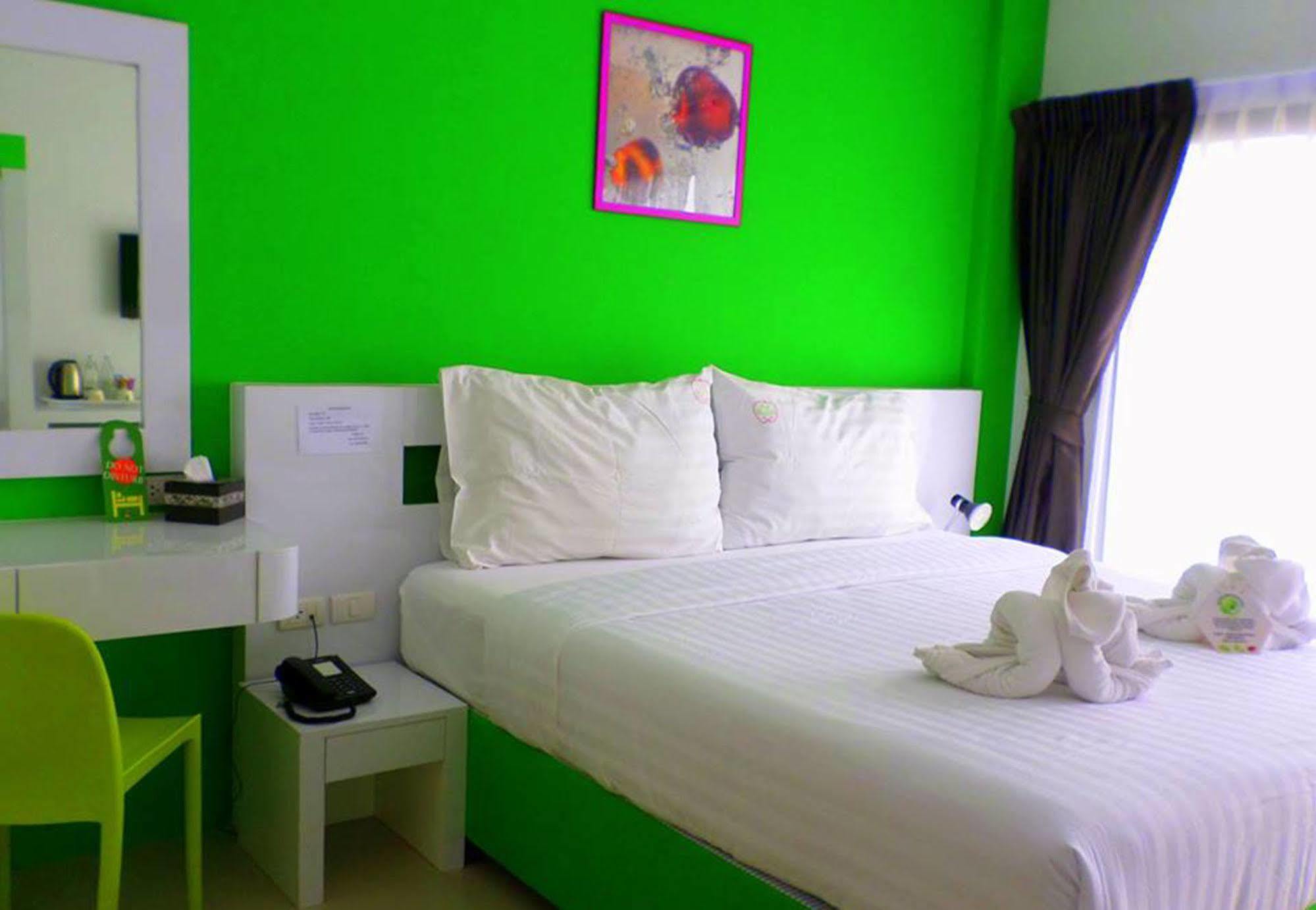 The Frutta Boutique Hotel Patong Buitenkant foto
